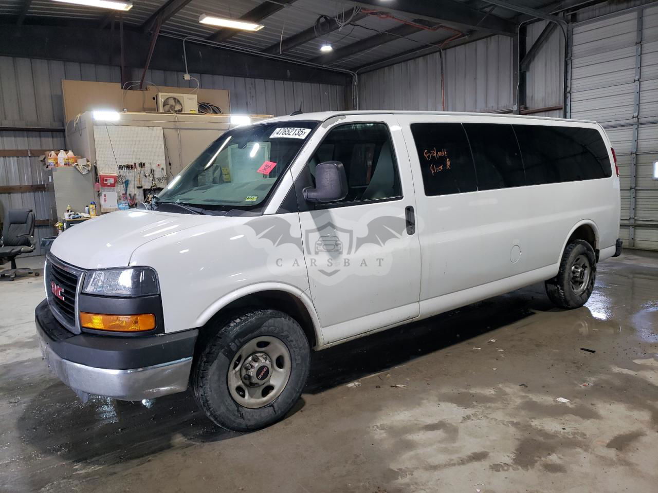 GMC G-series G3500 LT 2011
