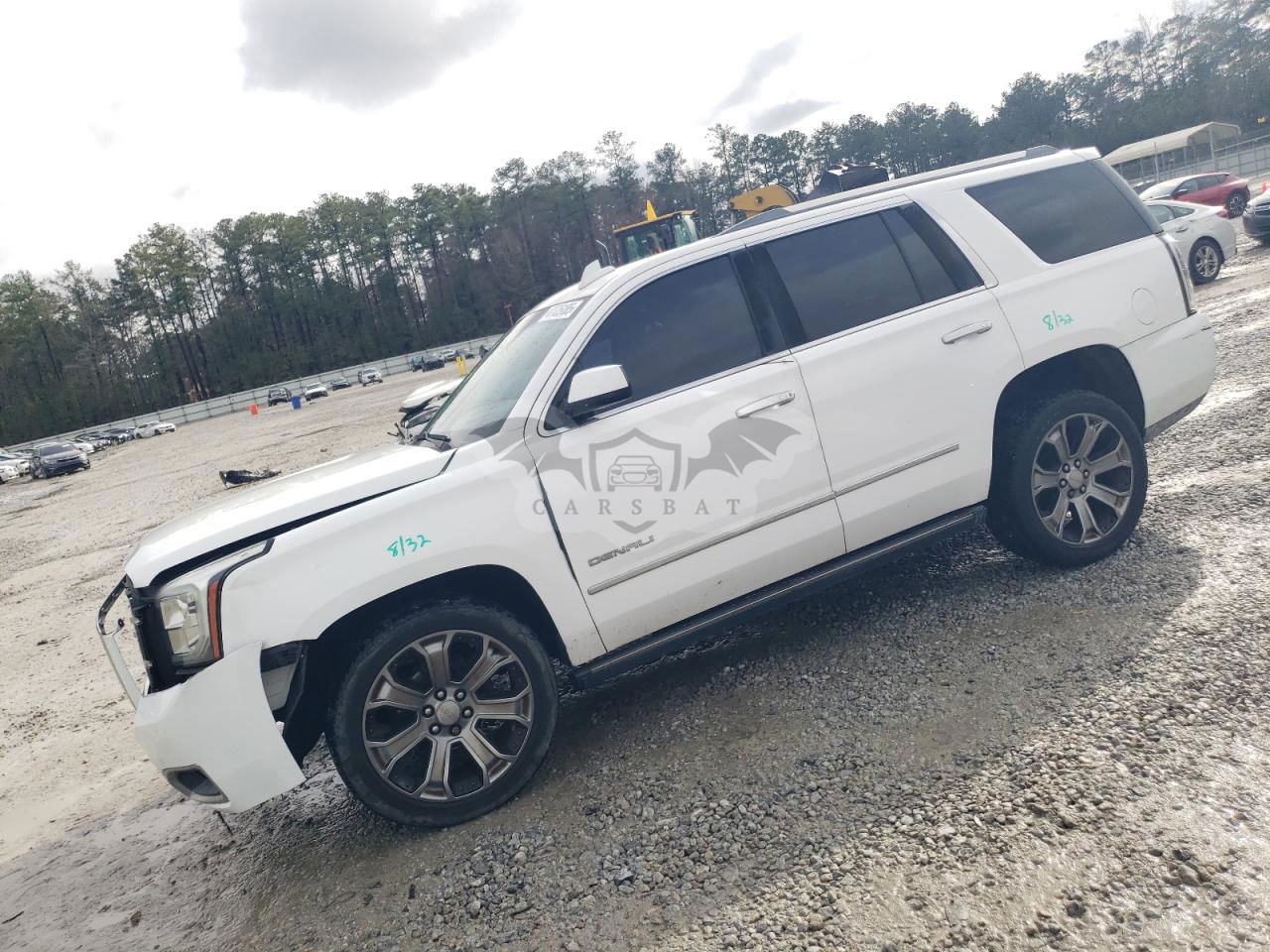 GMC Yukon DENALI 6.2L  8 2015