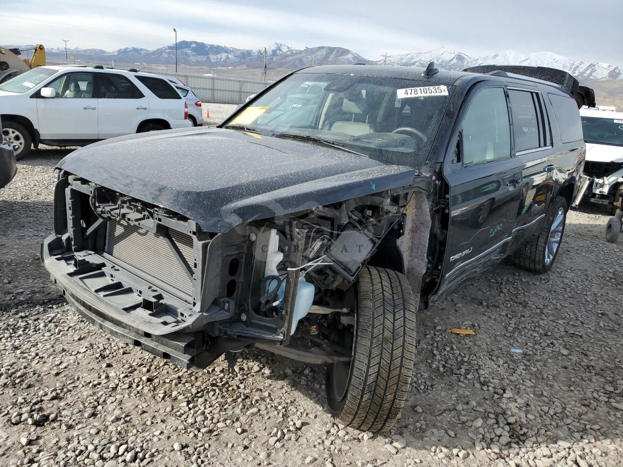 GMC Yukon DENALI 6.2L  8 2016