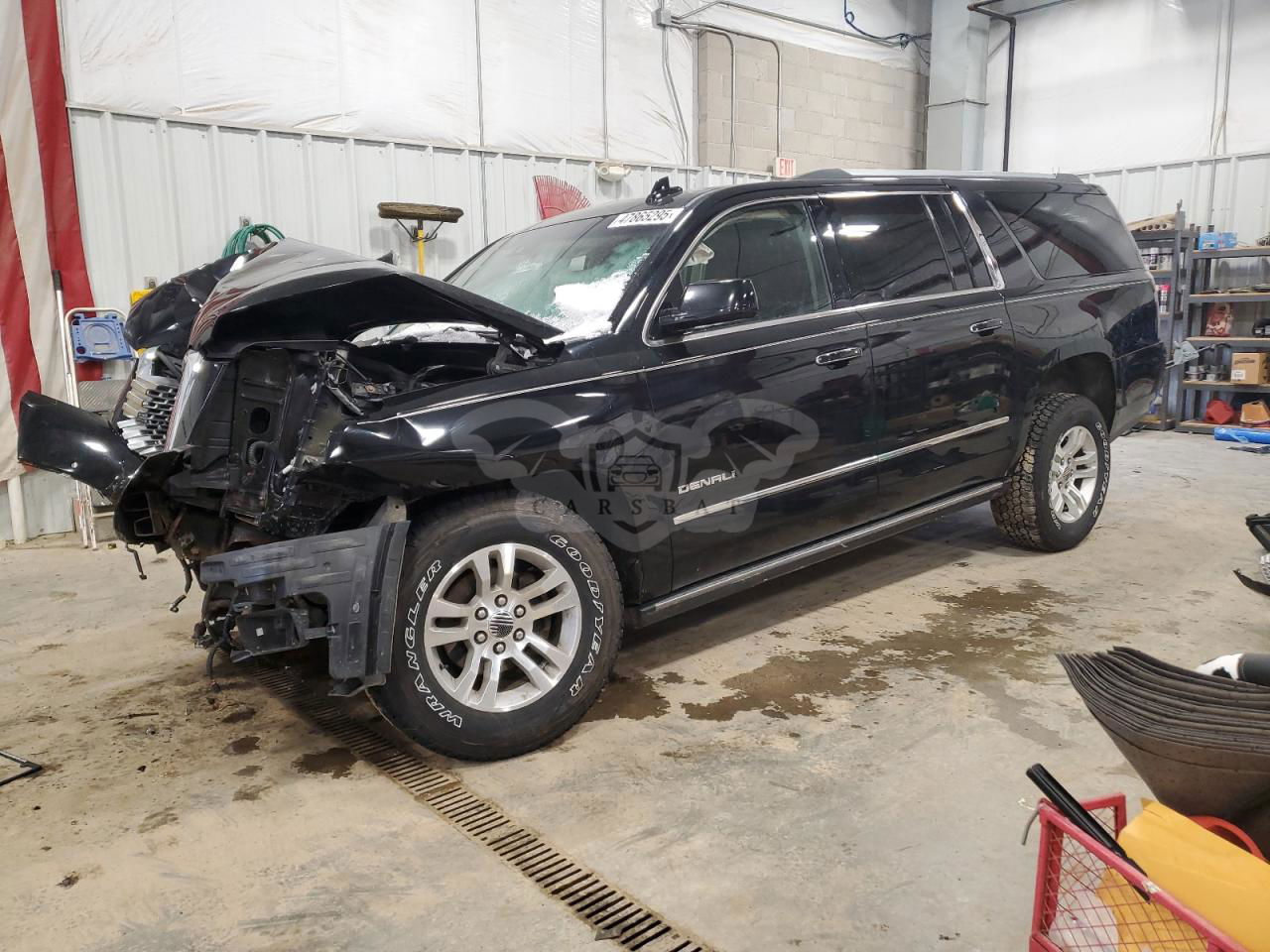 GMC Yukon DENALI 6.2L  8 2016