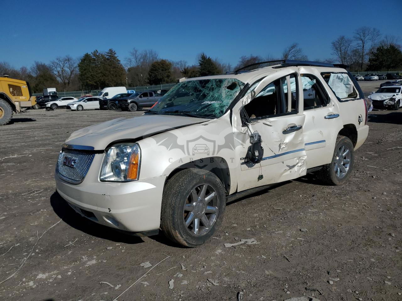 GMC Yukon DENALI 6.2L  8 2013