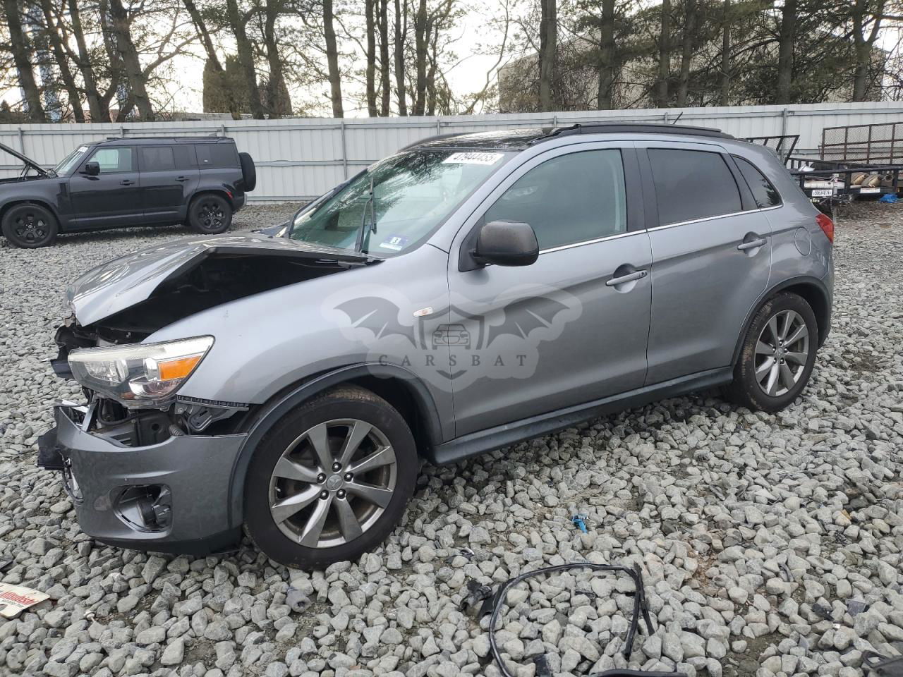 Mitsubishi Outlander LE 2.0L  4 2013