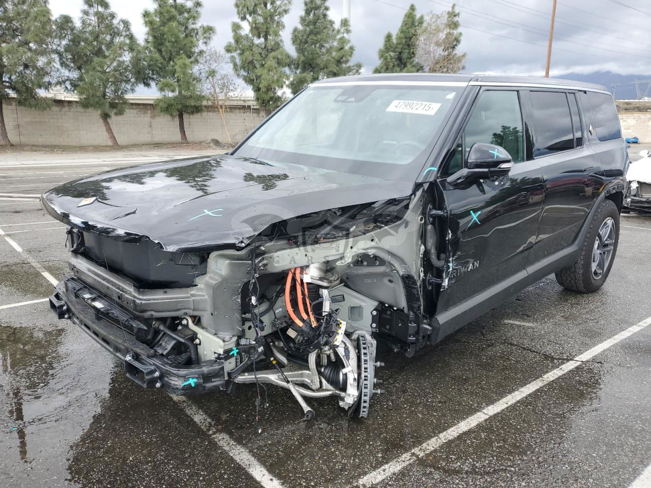 Rivian R1S ADVENTURE 2025