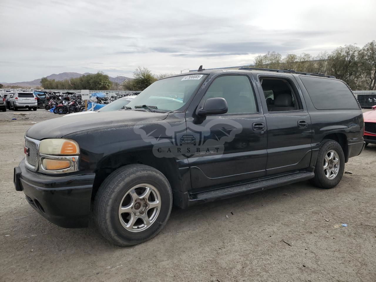 GMC Yukon DENALI 6.0L  8 2006