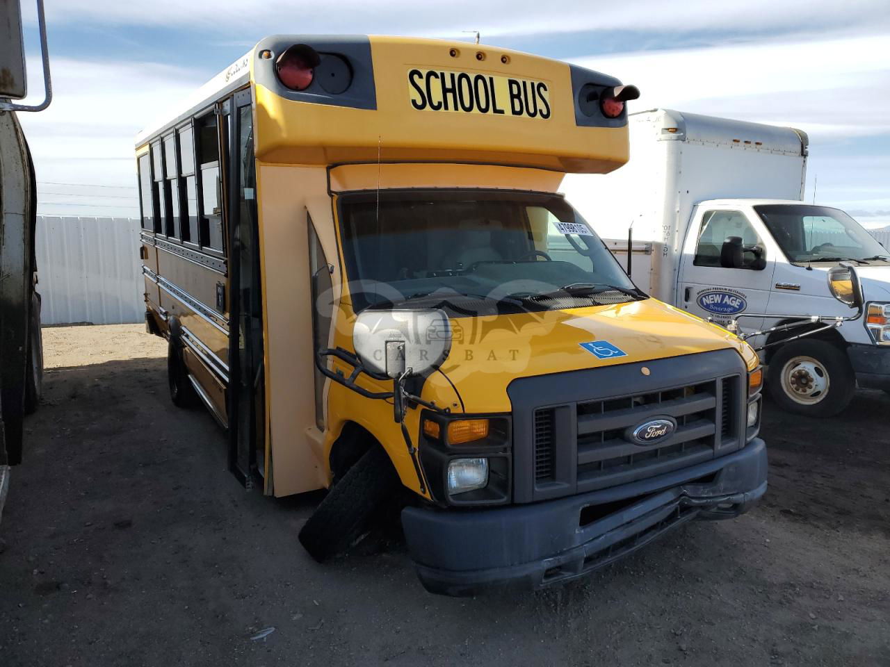Ford Econoline E450 SUPER DUTY CUTAWAY VAN 5.4L  8 2015