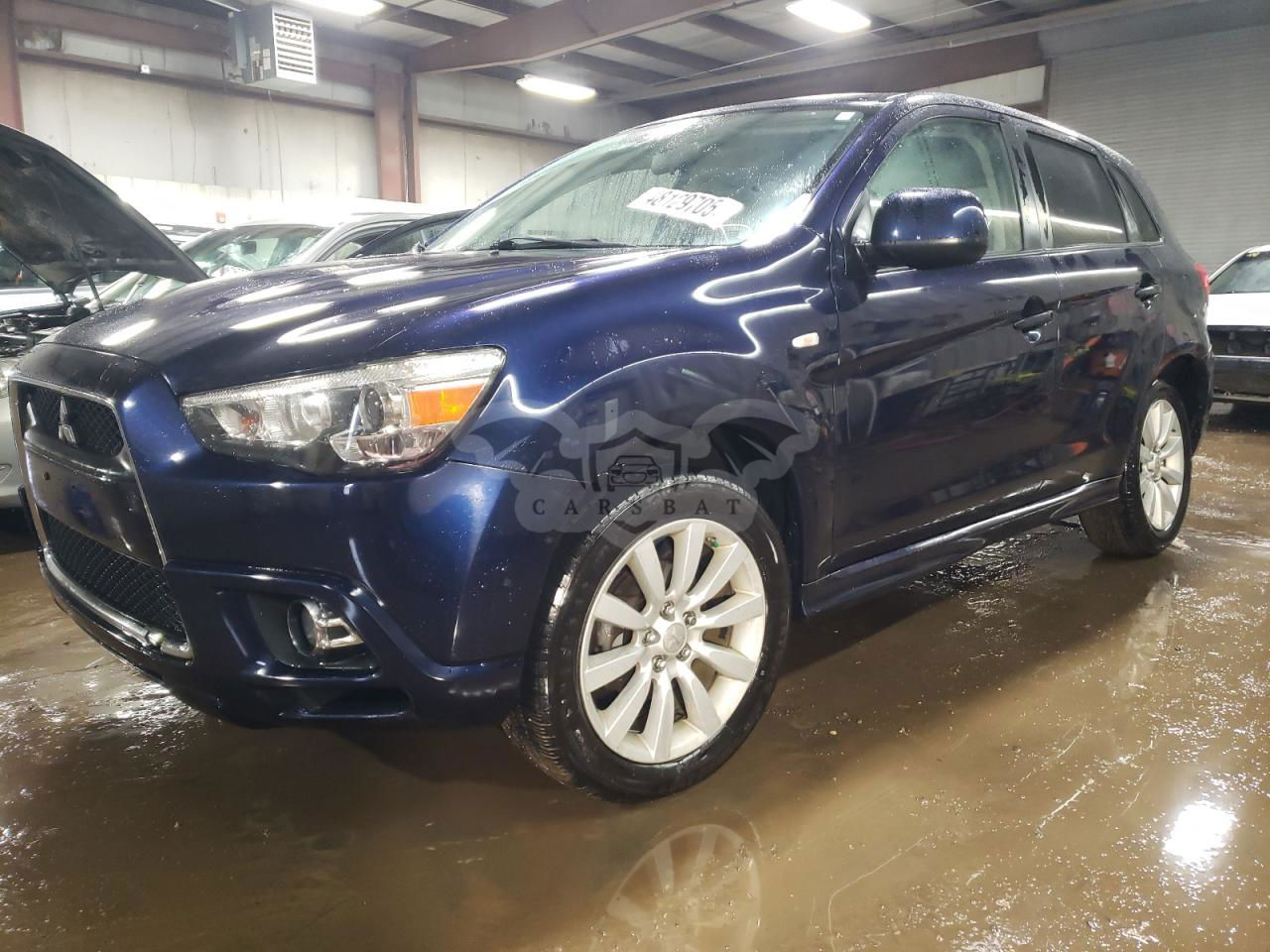 Mitsubishi Outlander SE 2.0L  4 2011
