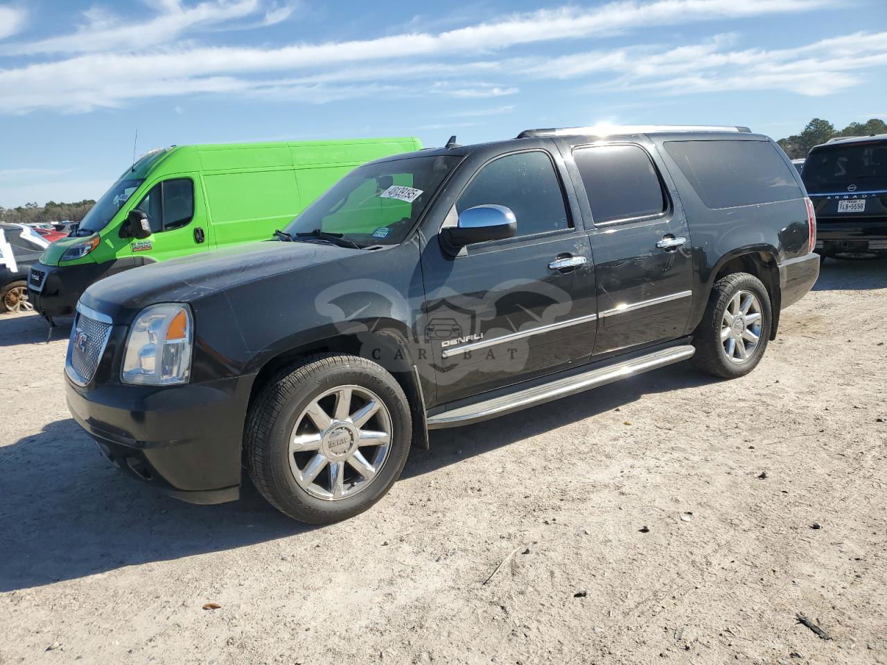 GMC Yukon DENALI 6.2L  8 2012