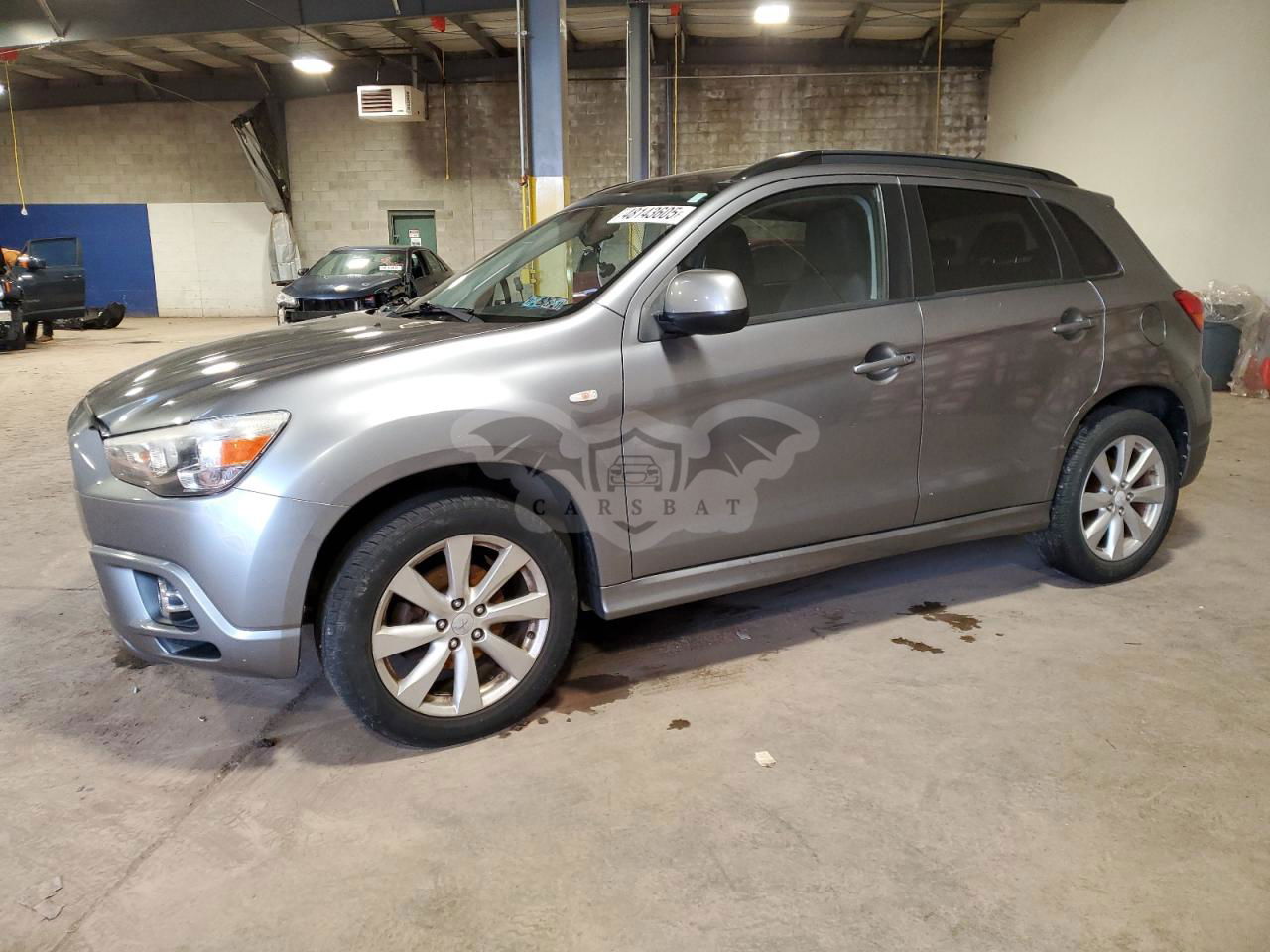 Mitsubishi Outlander SE 2.0L  4 2012