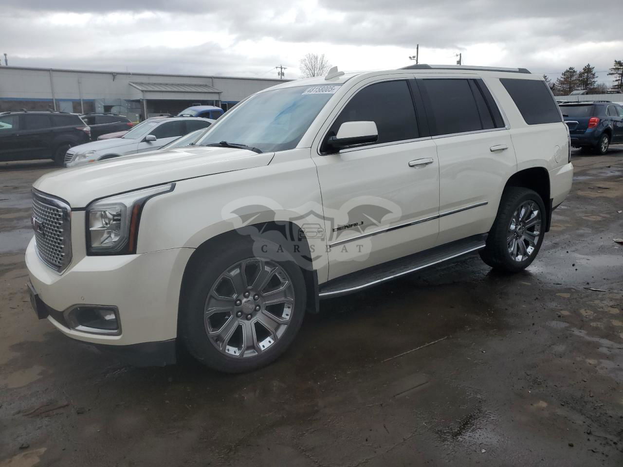 GMC Yukon DENALI 6.2L  8 2015