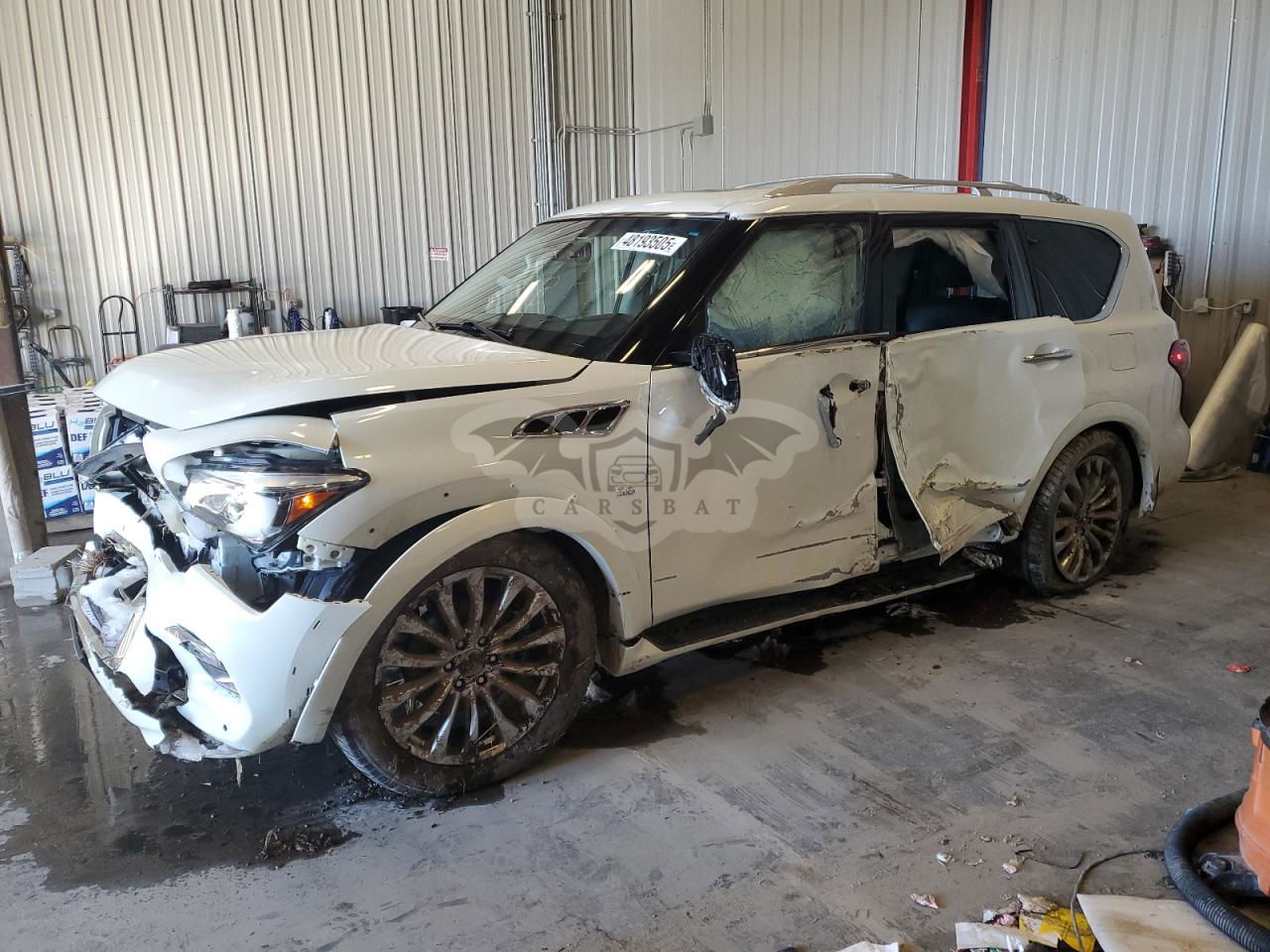 Infiniti QX80 BASE 5.6L  8 2017