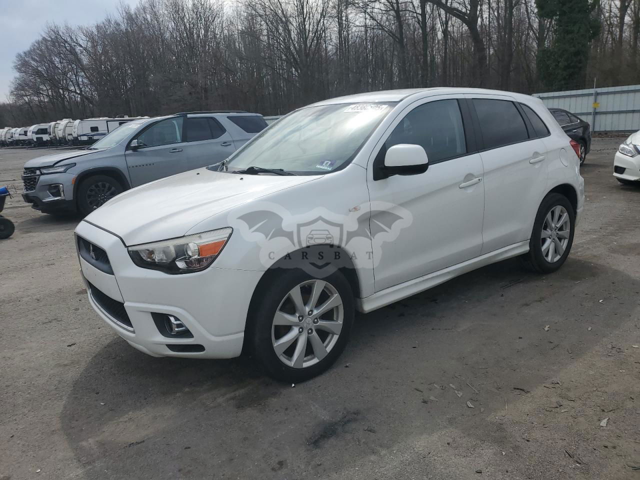 Mitsubishi Outlander SE 2.0L  4 2012