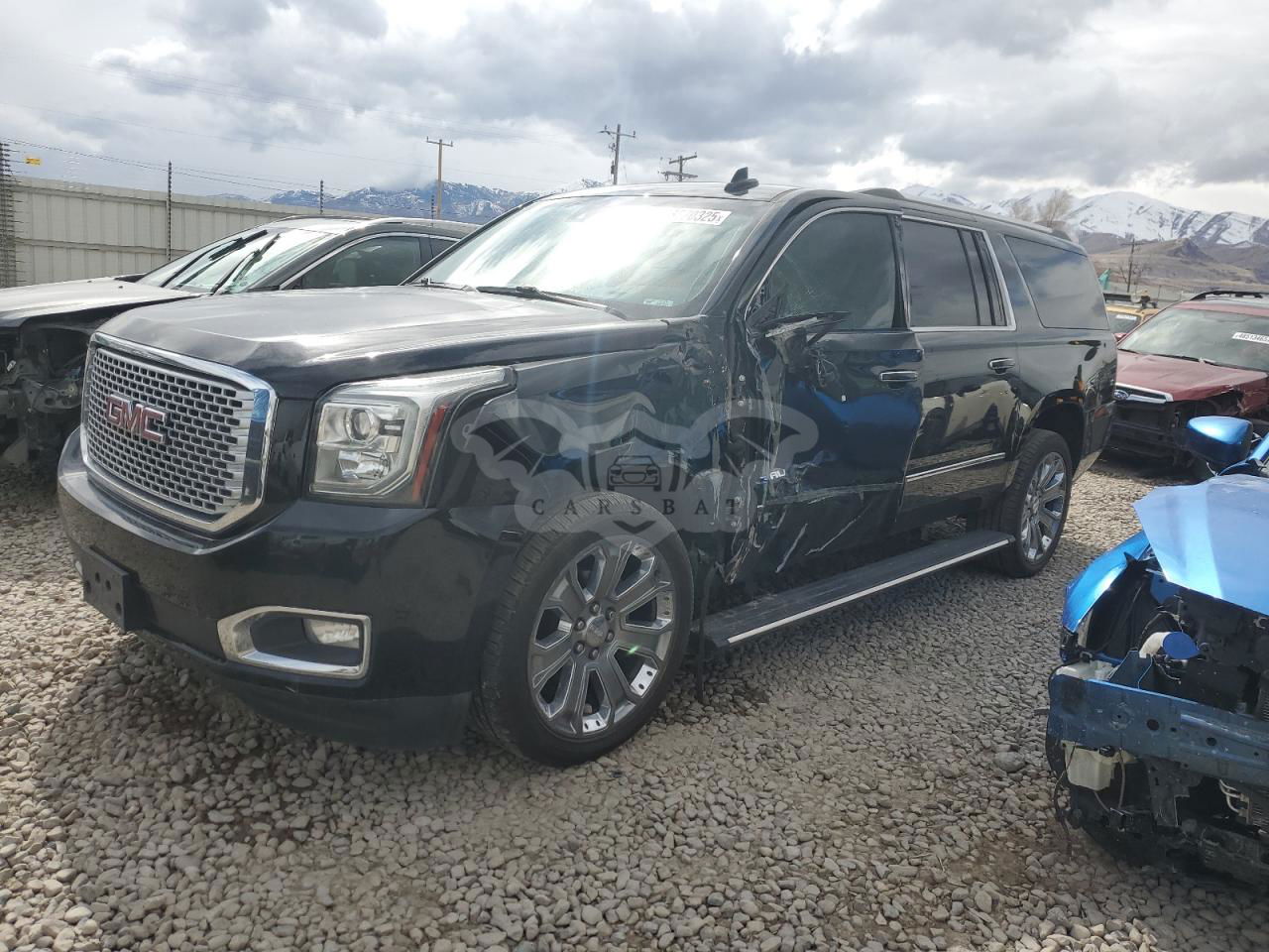 GMC Yukon DENALI 6.2L  8 2015