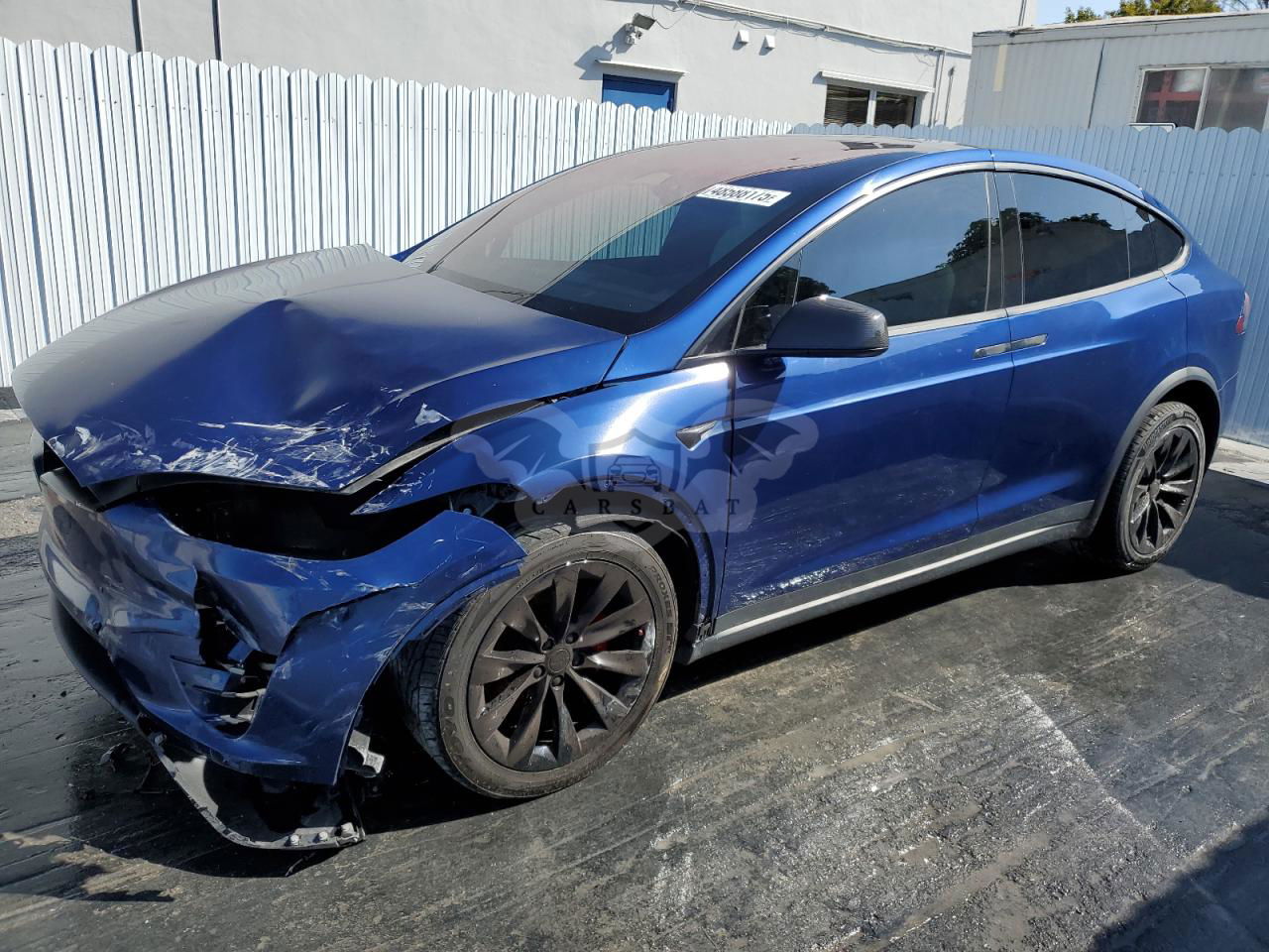 Tesla Model X 2021