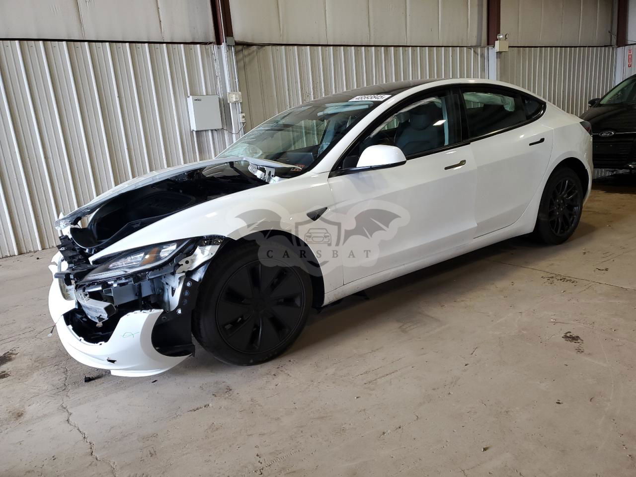 Tesla Model 3 2024