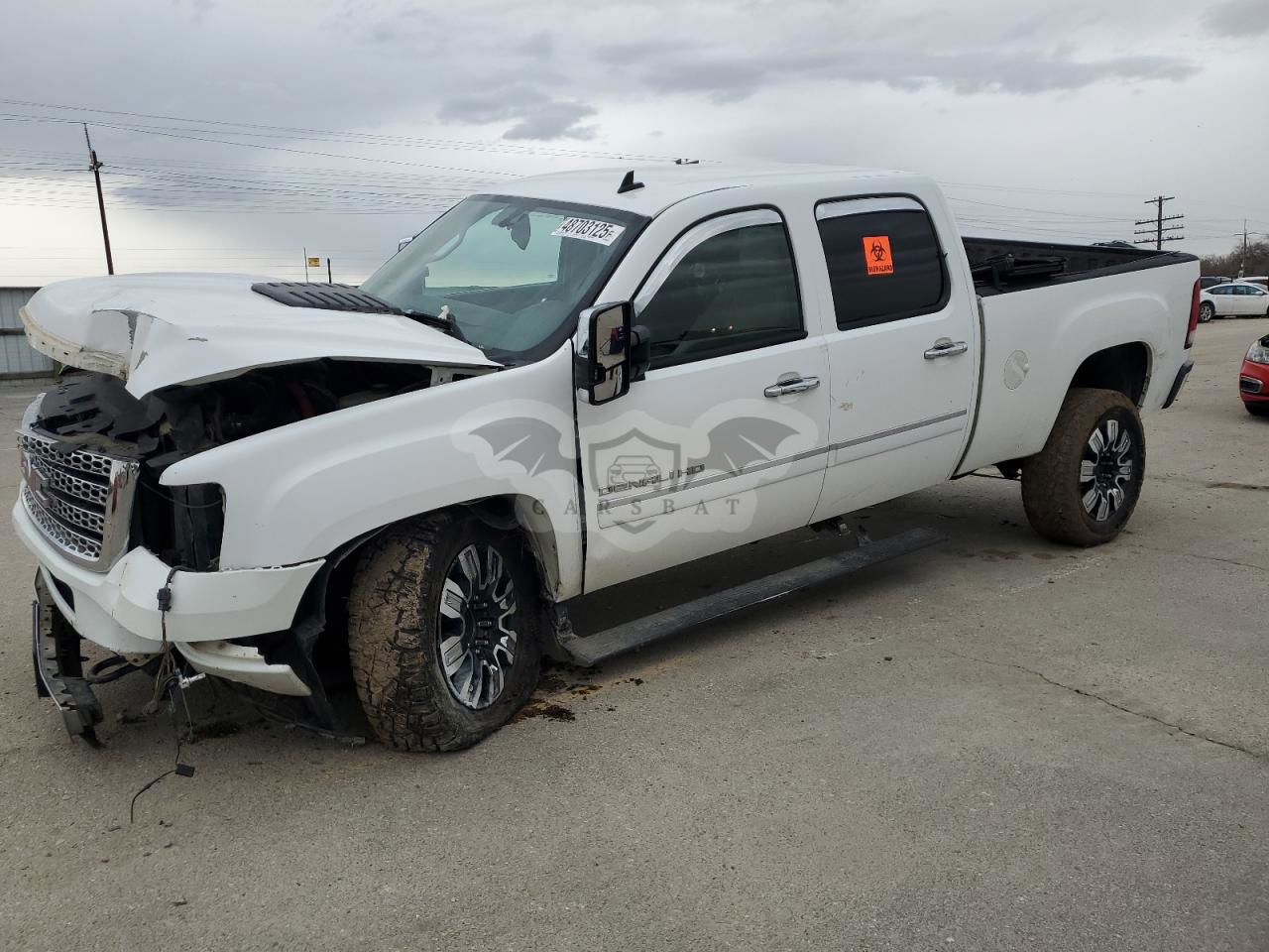GMC Sierra K2500 DENALI 6.6L  8 2011
