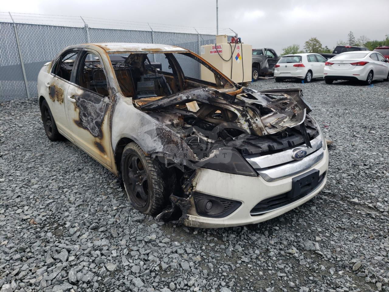 Ford Fusion SE 2.5L  4 2011