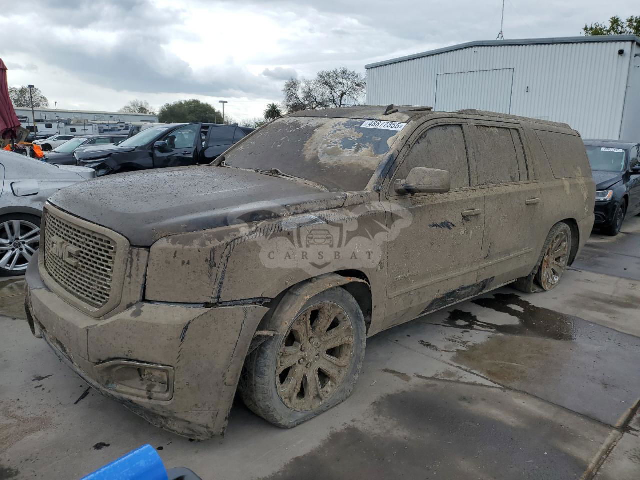 GMC Yukon DENALI 6.2L  8 2015