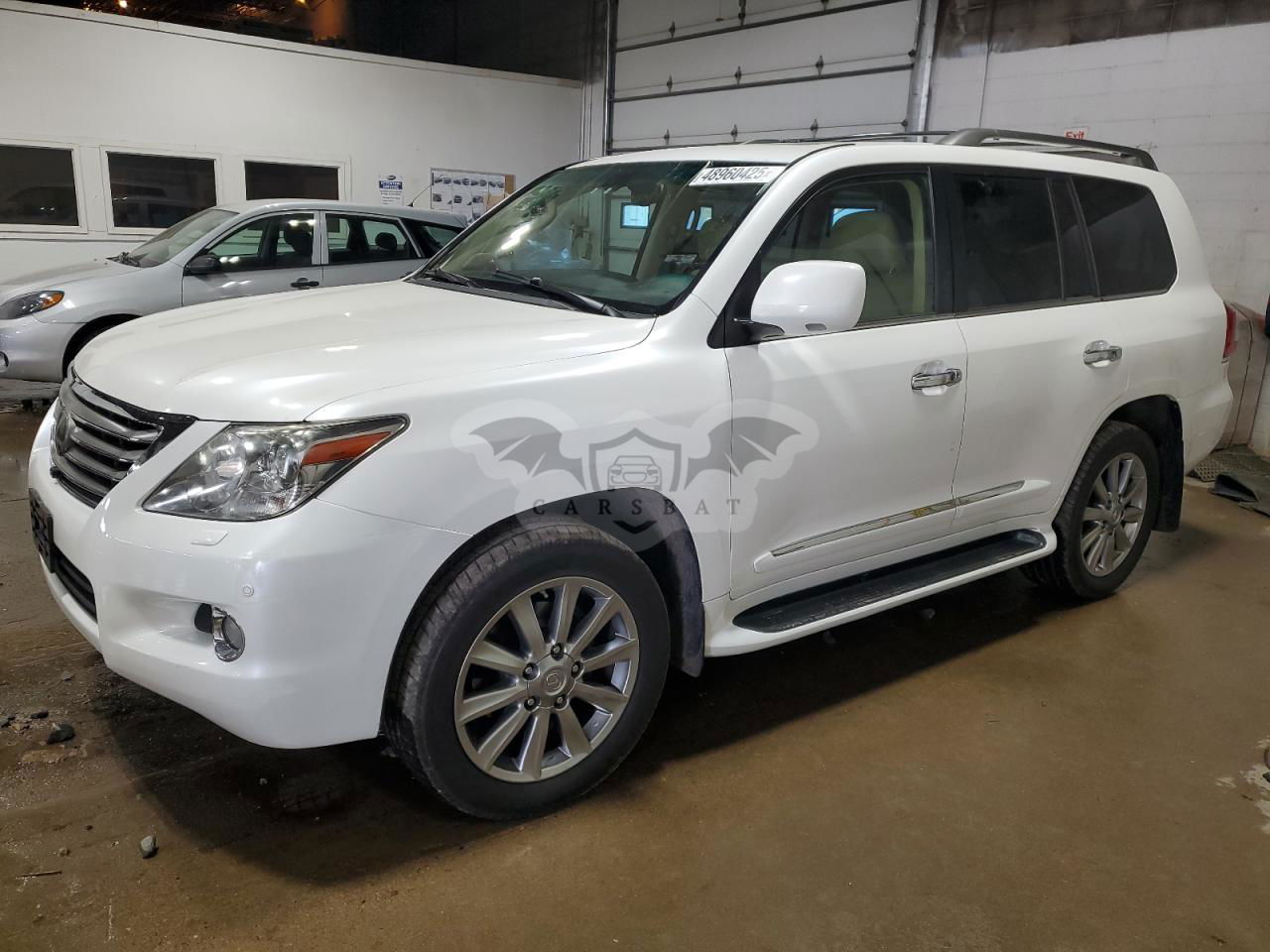 Lexus LX 570 5.7L  8 2011