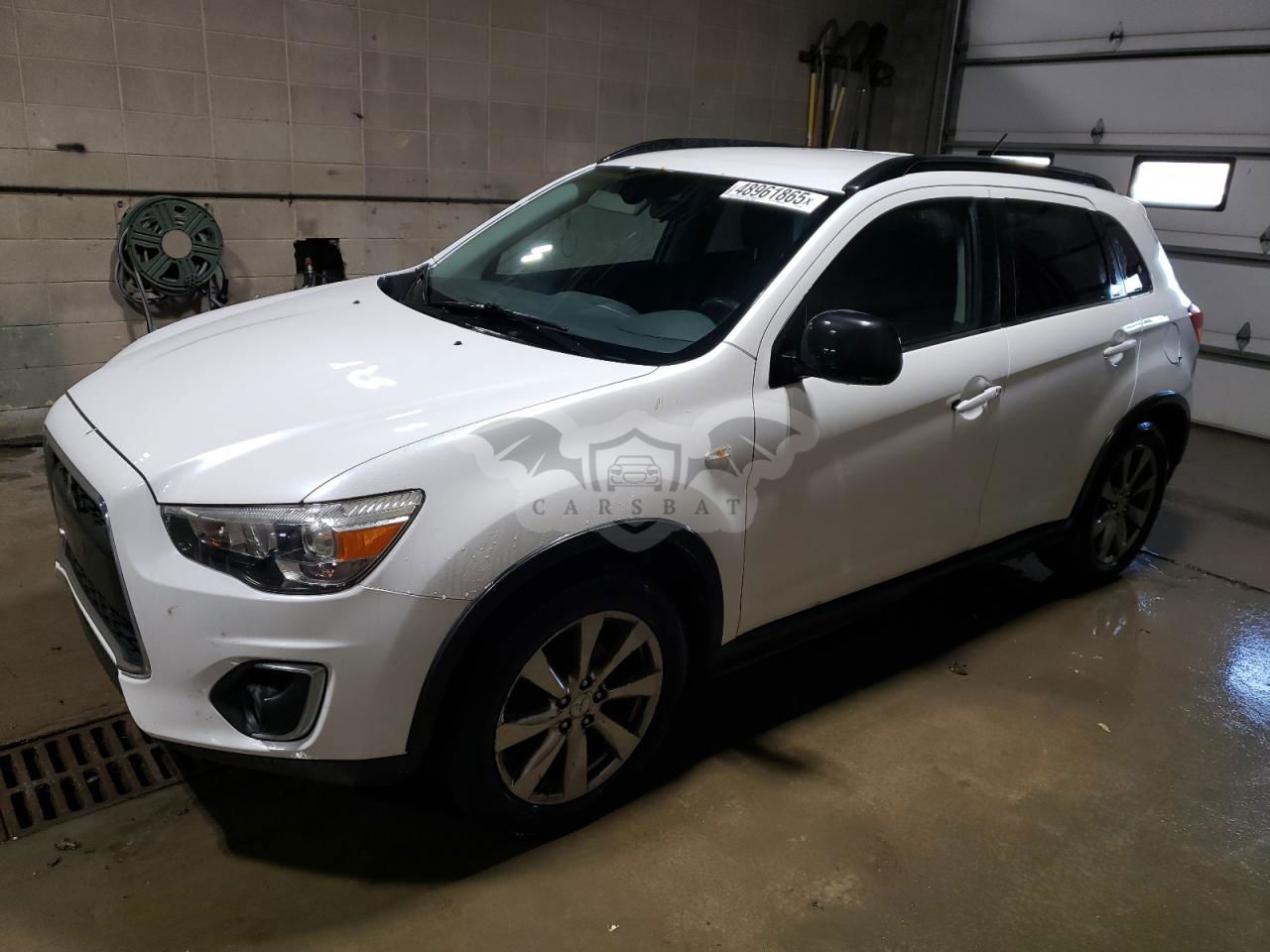 Mitsubishi Outlander LE 2.0L  4 2013