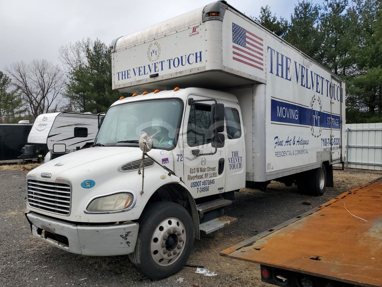 Freightliner Business Class M2 106 MEDIUM DUTY 6.7L  6 2009