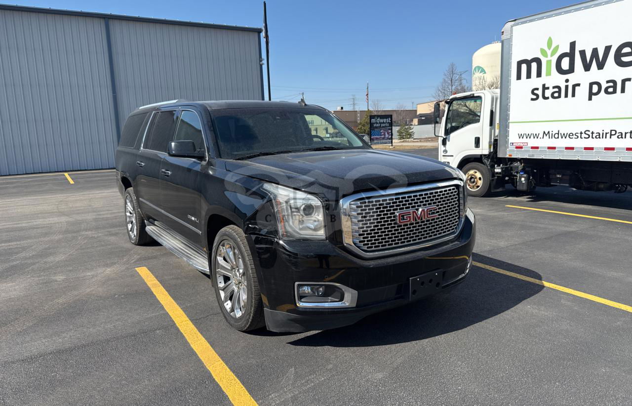 GMC Yukon DENALI 6.2L  8 2015
