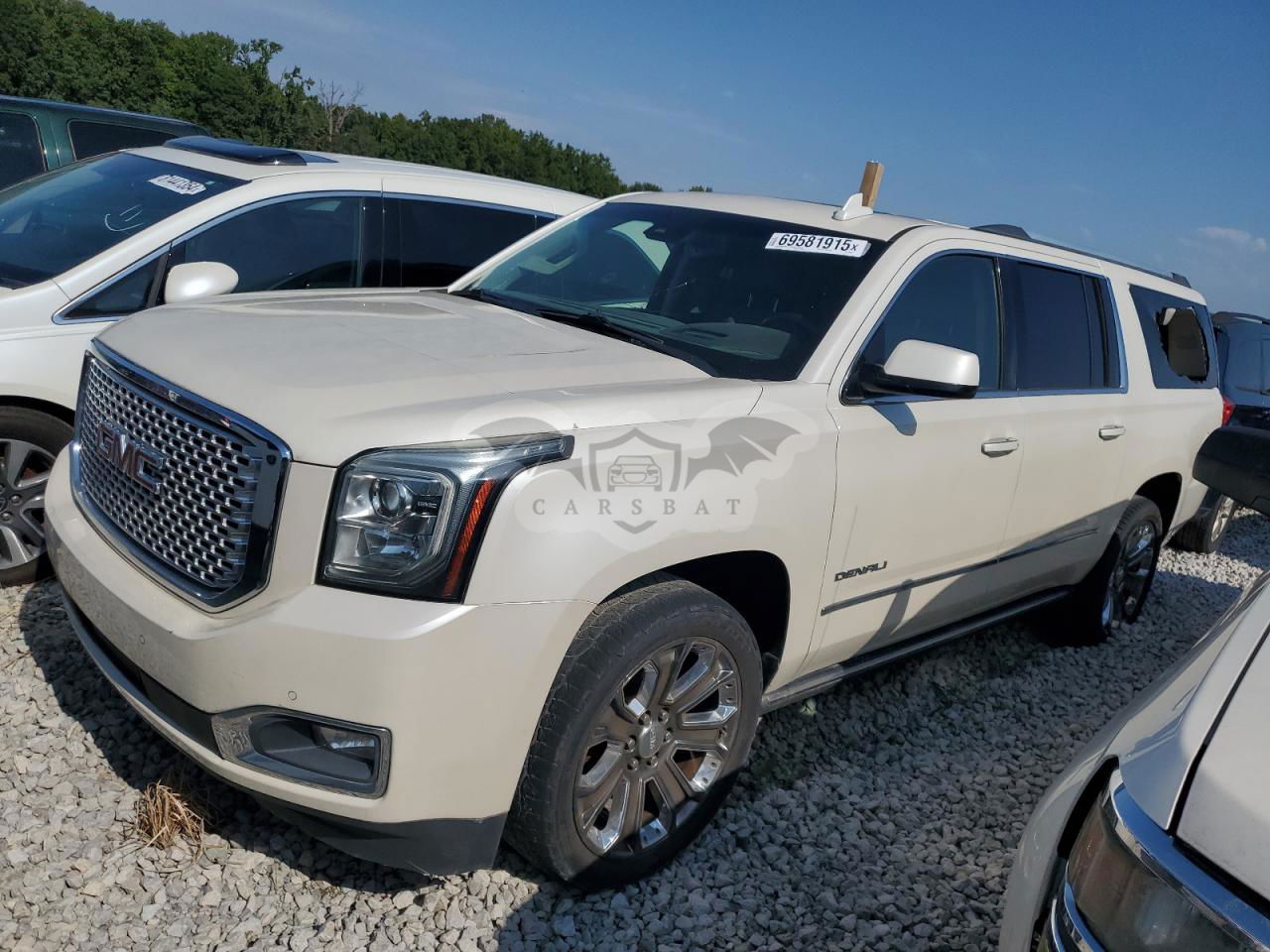 GMC Yukon DENALI 6.2L  8 2015
