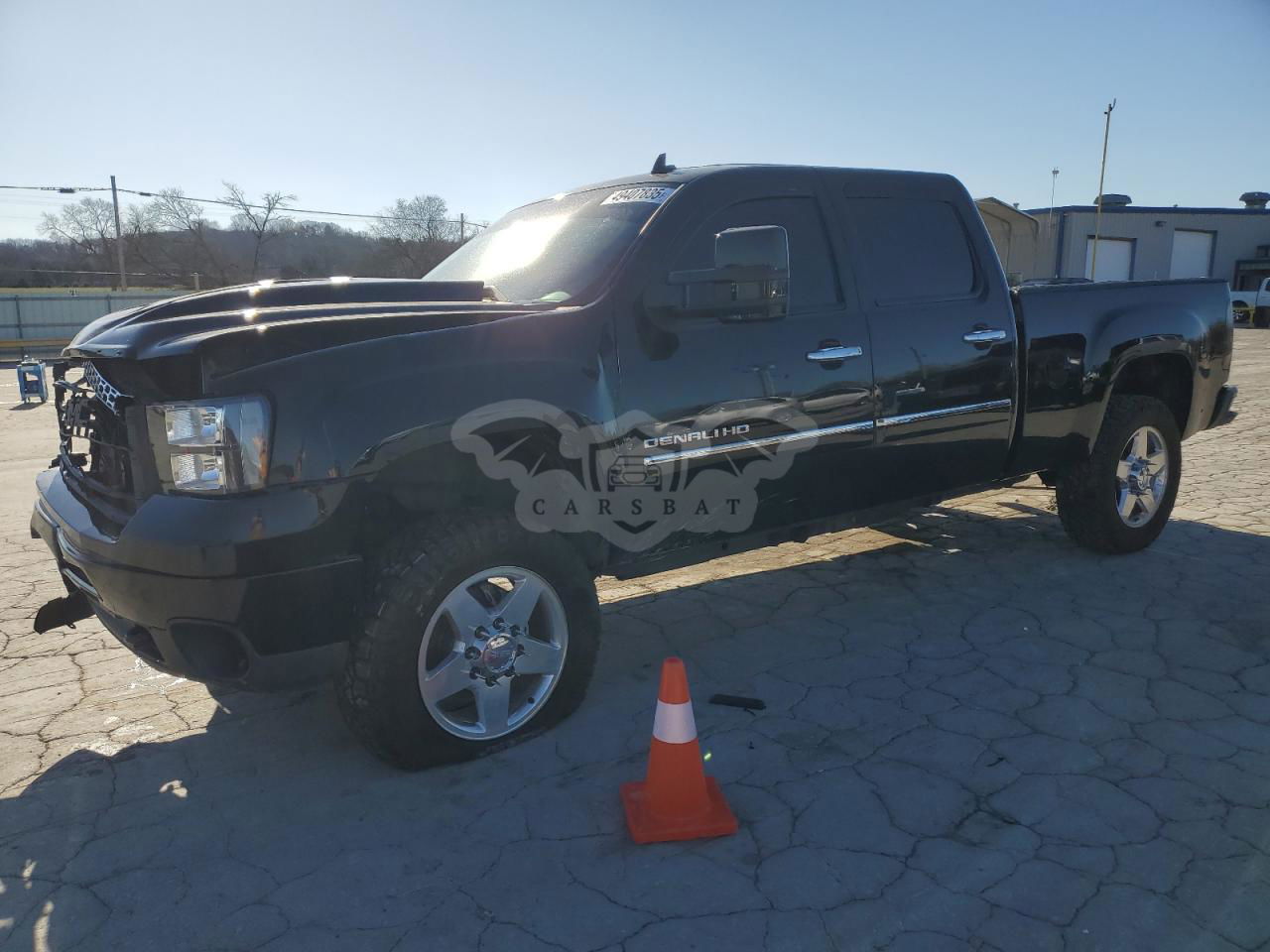 GMC Sierra K2500 DENALI 6.6L  8 2013