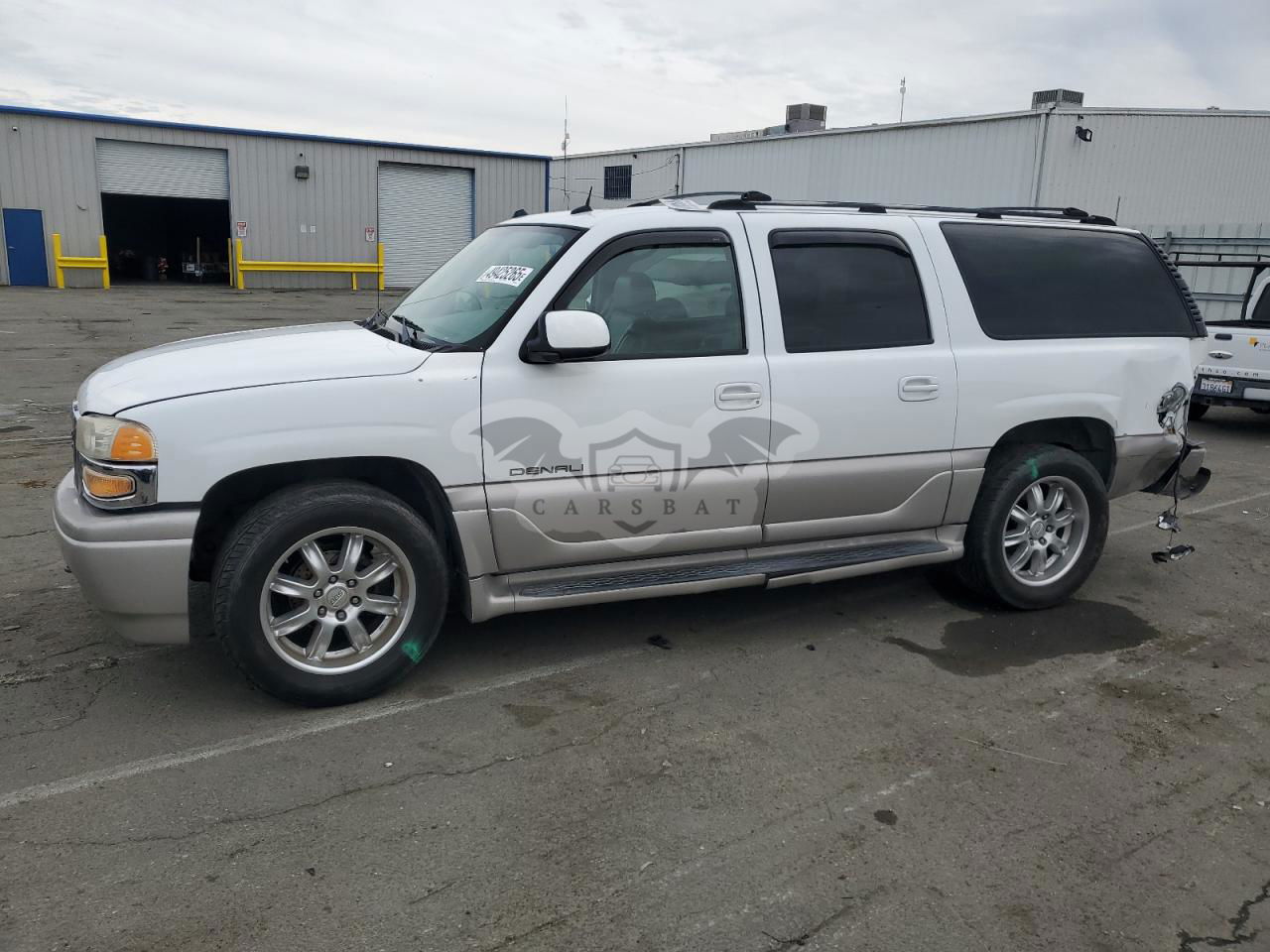 GMC Yukon DENALI 6.0L  8 2005