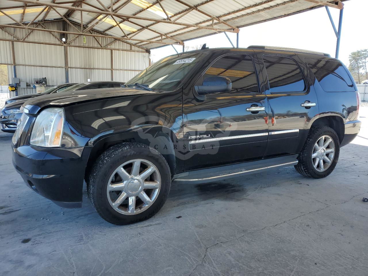 GMC Yukon DENALI 6.2L  8 2013