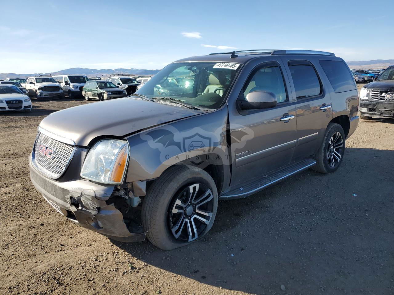 GMC Yukon DENALI 6.2L  8 2012
