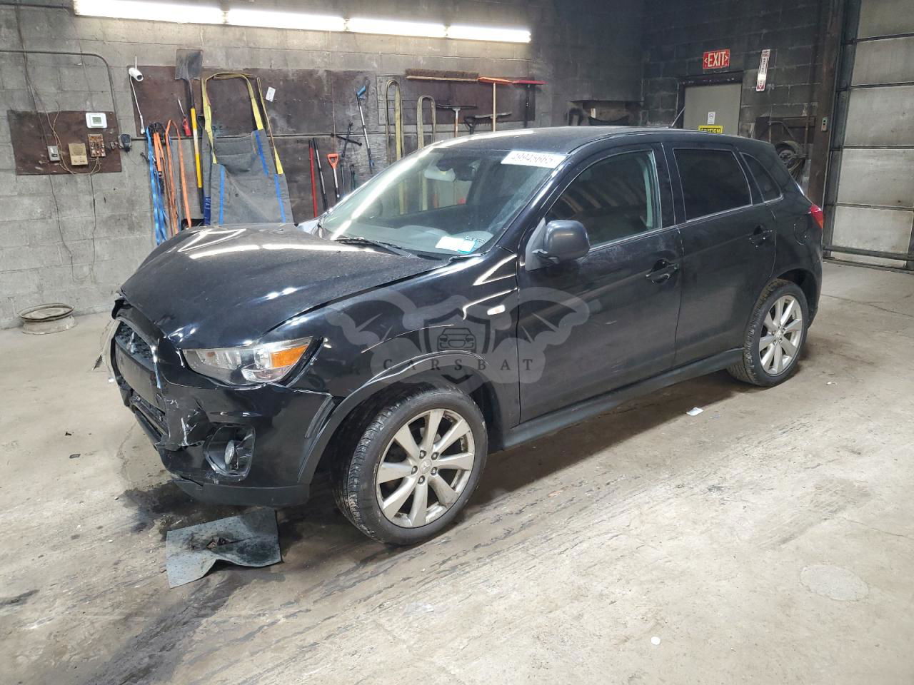 Mitsubishi Outlander SE 2.0L  4 2014