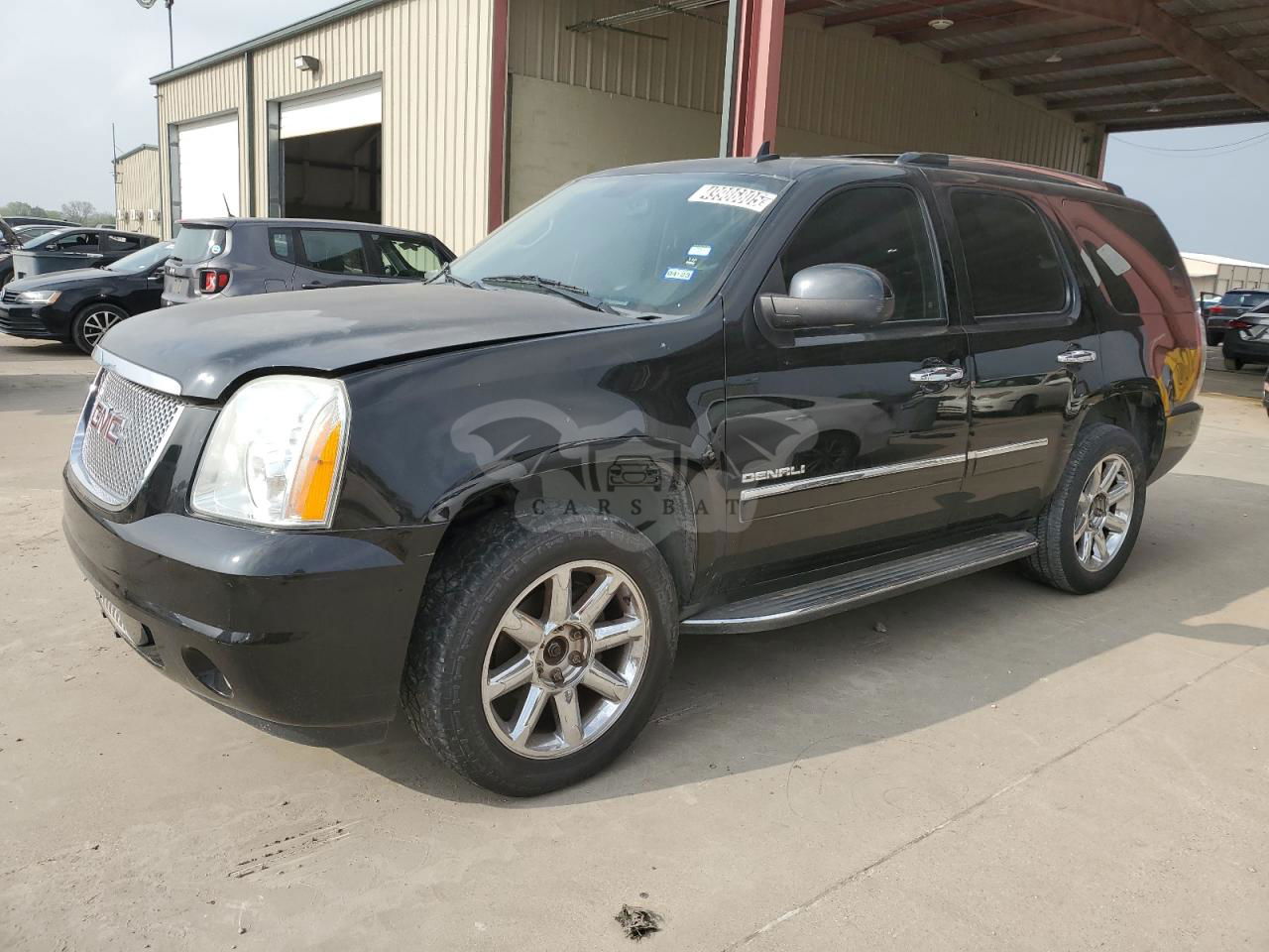 GMC Yukon DENALI 6.2L  8 2013