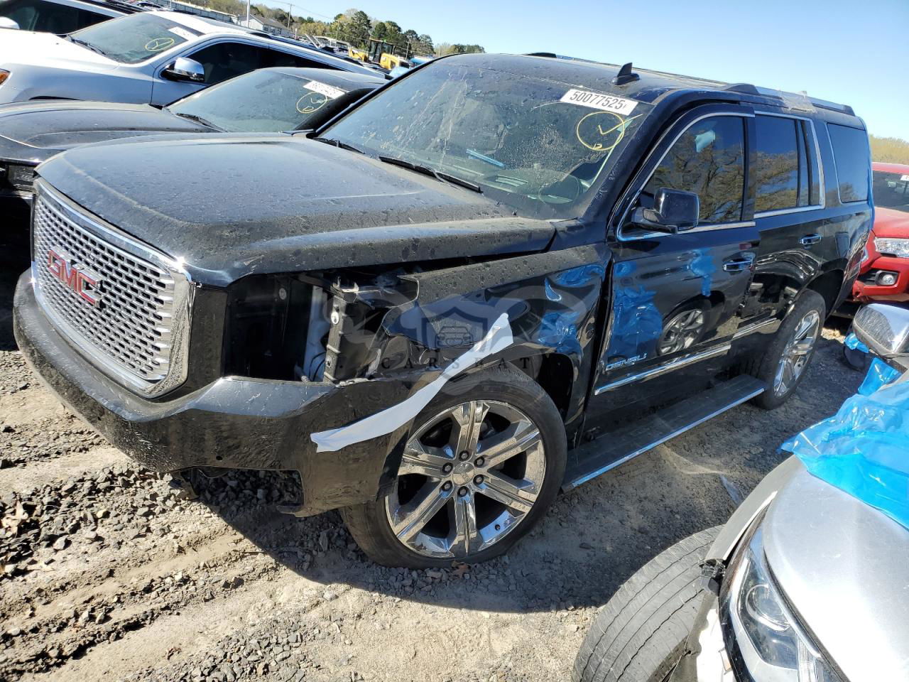 GMC Yukon DENALI 6.2L  8 2016