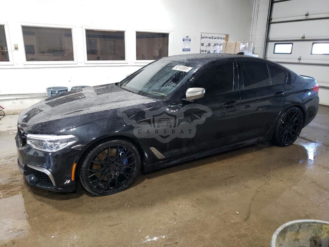 BMW M5 4.4L  8 2020