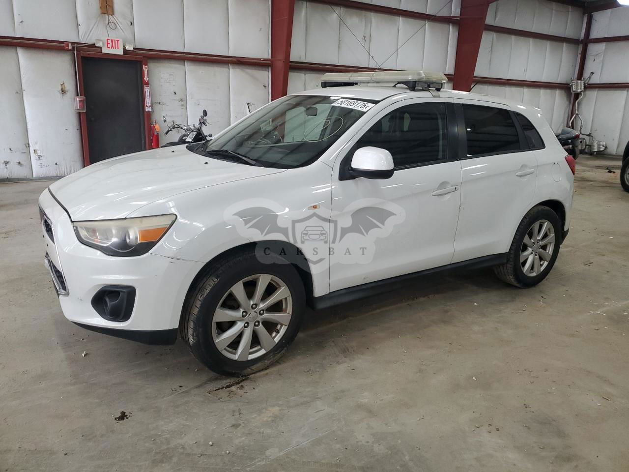 Mitsubishi Outlander ES 2.0L  4 2013