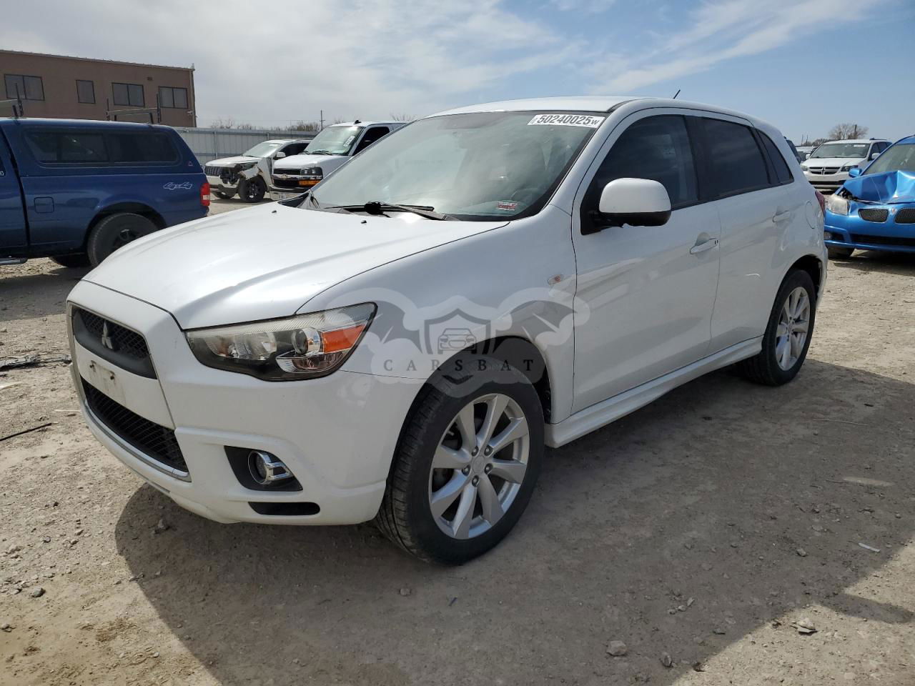 Mitsubishi Outlander SE 2.0L  4 2012