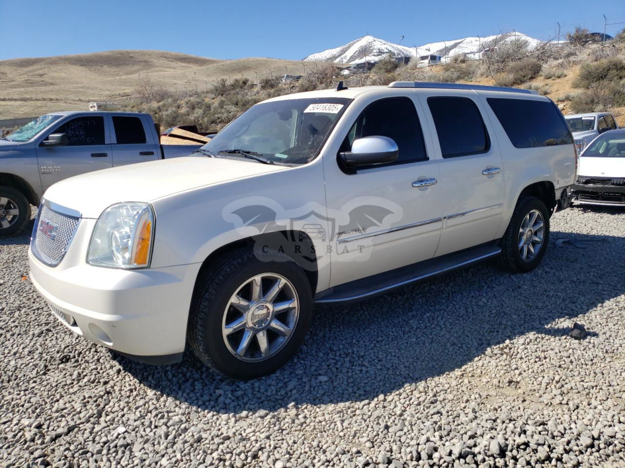 GMC Yukon DENALI 6.2L  8 2013