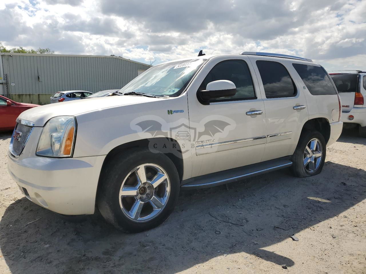 GMC Yukon DENALI HYBRID 6.0L  8 2013