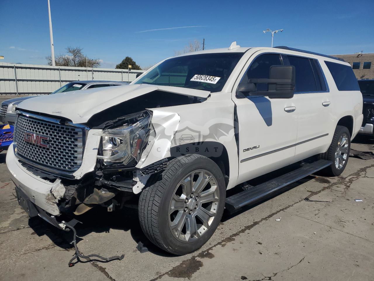 GMC Yukon DENALI 6.2L  8 2016