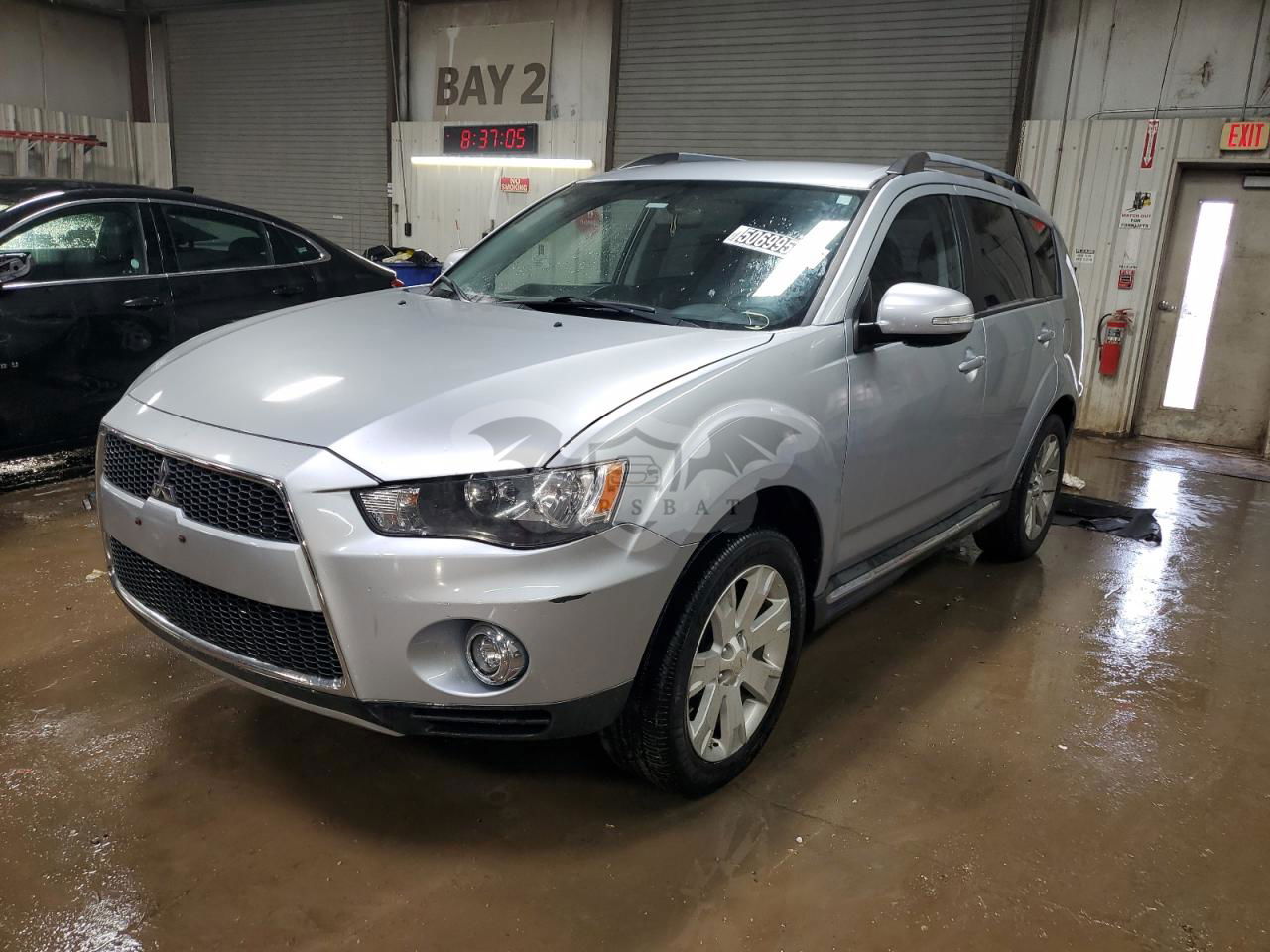 Mitsubishi Outlander SE 2.4L  4 2012