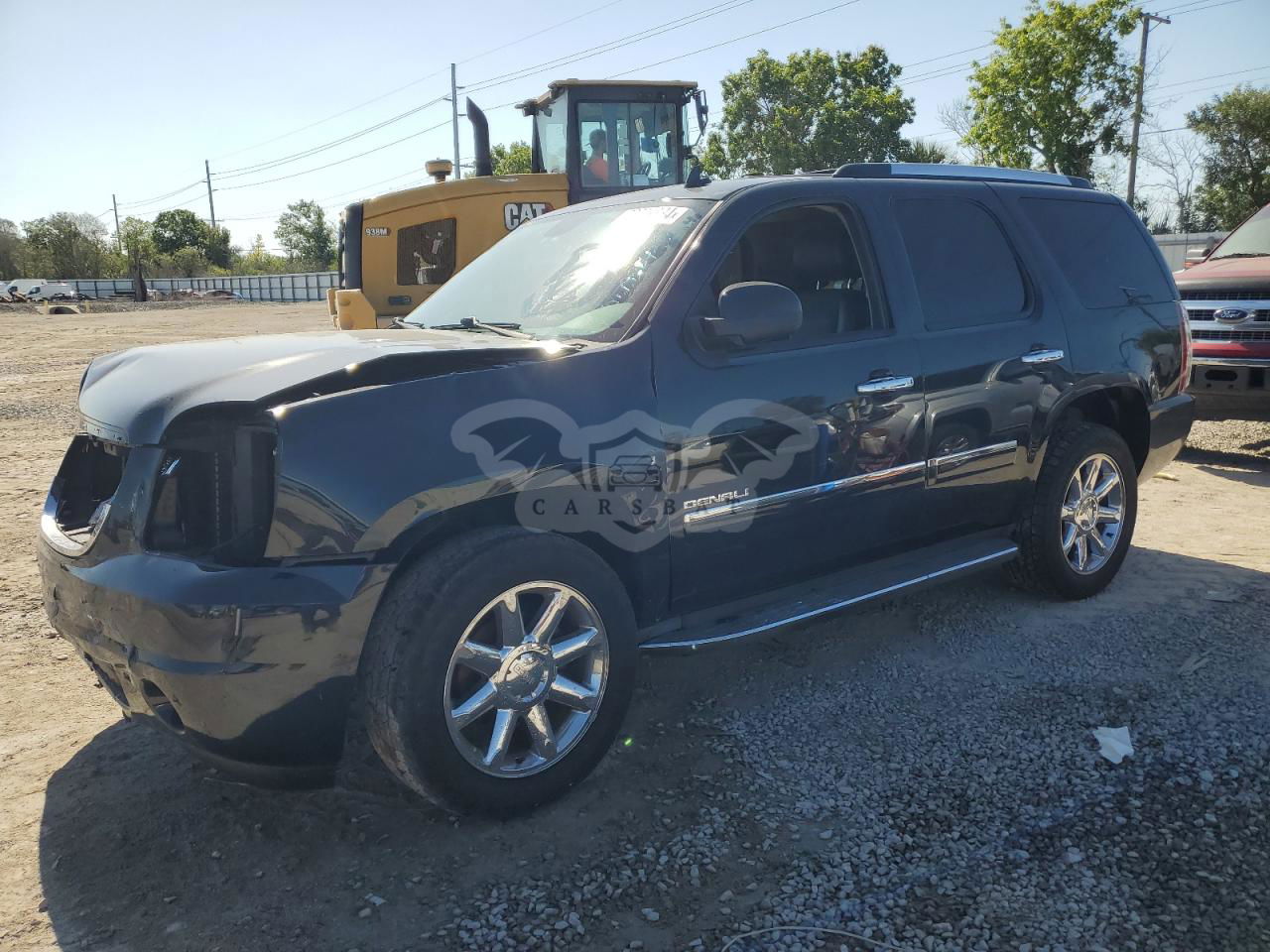 GMC Yukon DENALI 6.2L  8 2013