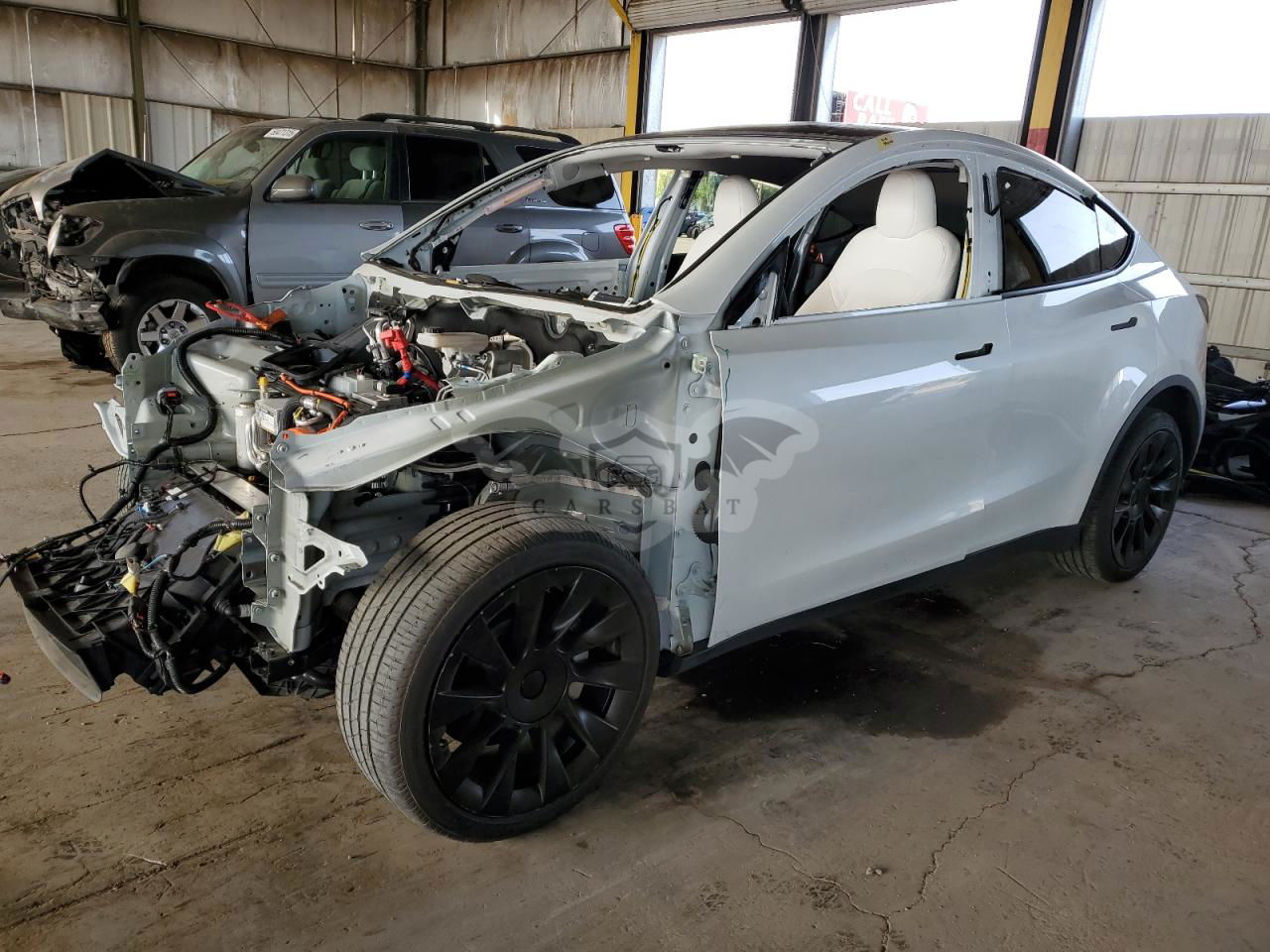 Tesla Model Y 2024
