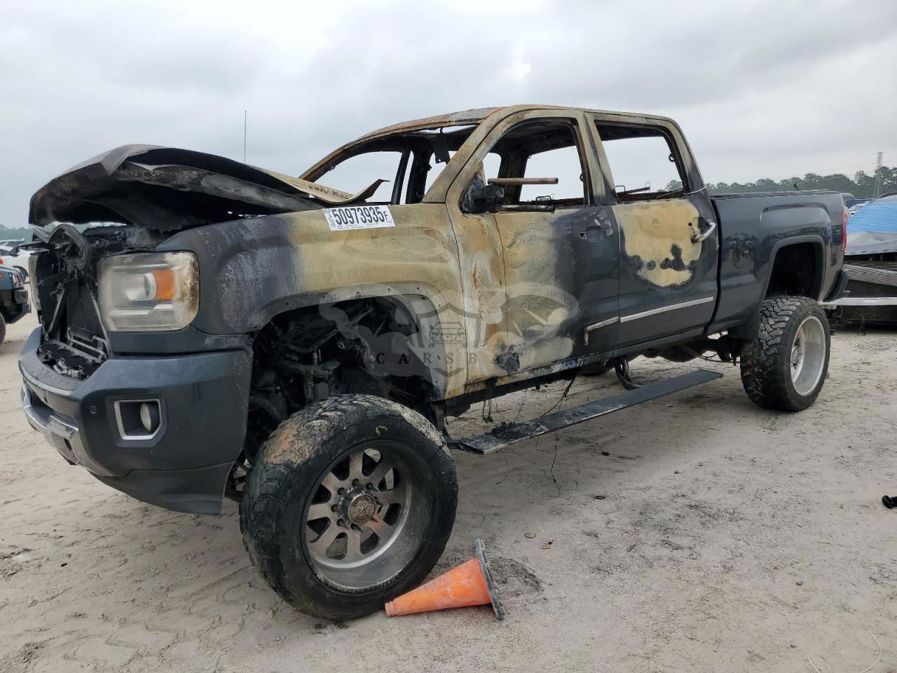 GMC Sierra K2500 DENALI 6.6L  8 2017