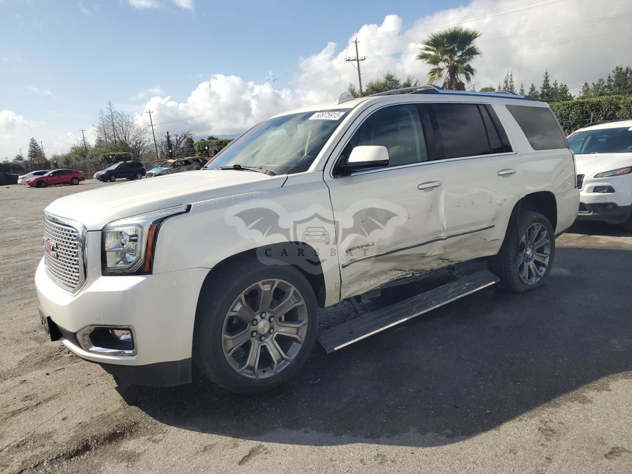 GMC Yukon DENALI 6.2L  8 2015