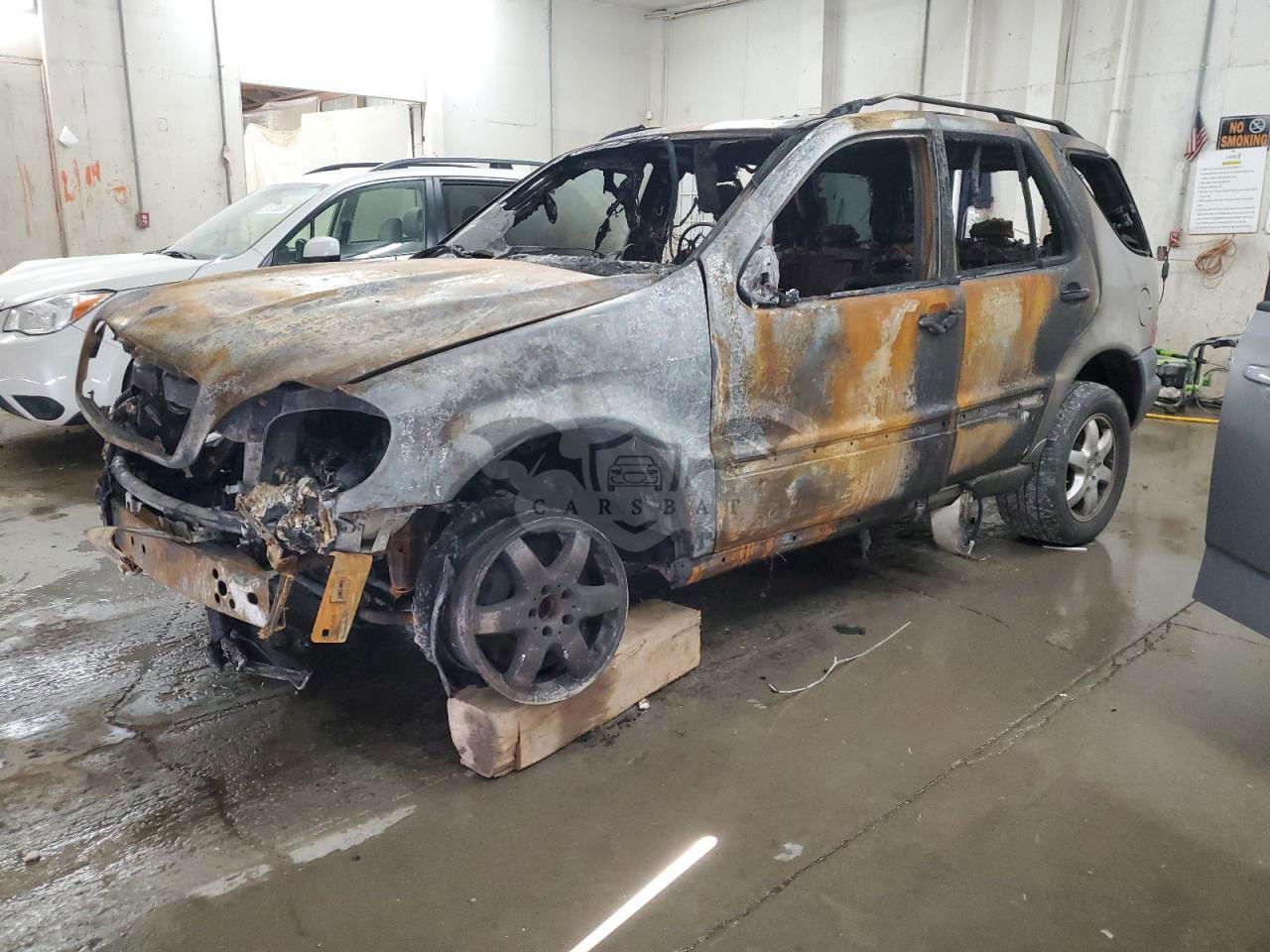Mercedes-Benz ML 500 5.0L  8 2005