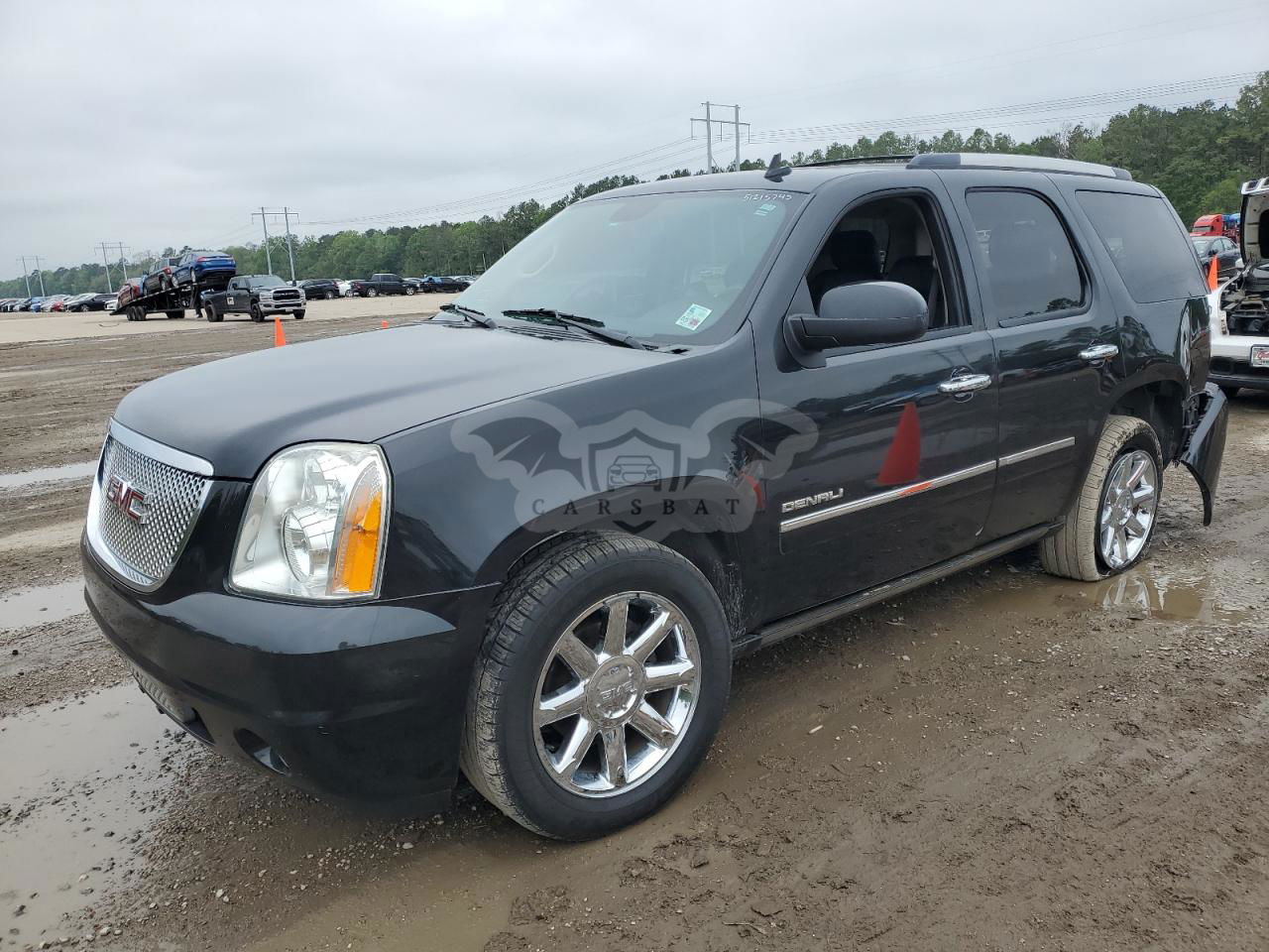 GMC Yukon DENALI 6.2L  8 2013