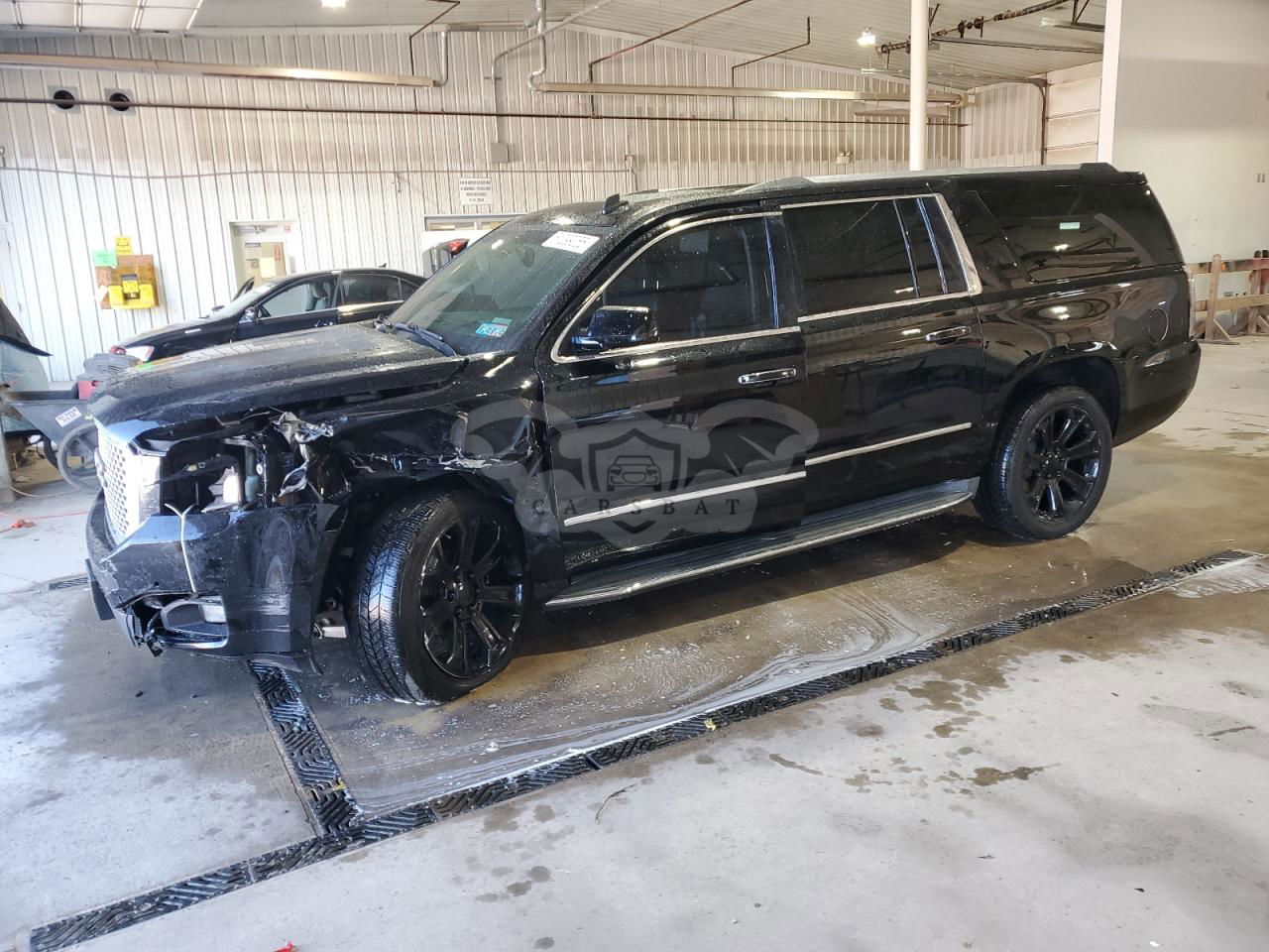 GMC Yukon DENALI 6.2L  8 2015
