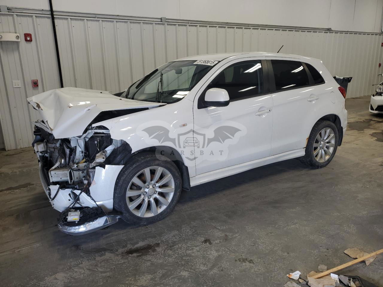 Mitsubishi Outlander SE 2.0L  4 2011