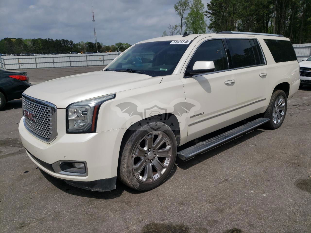 GMC Yukon DENALI 6.2L  8 2015