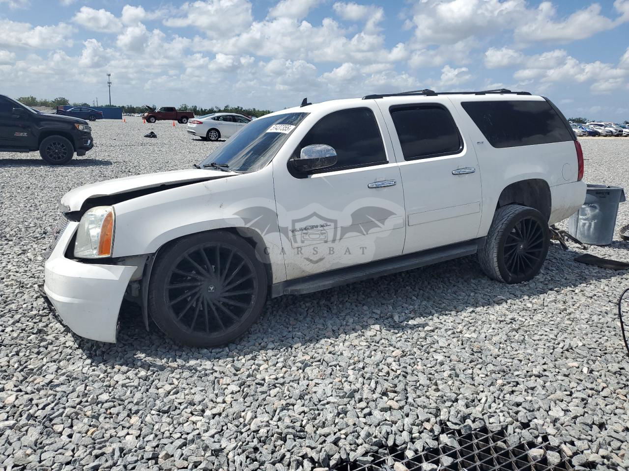 GMC Yukon C1500 SLT 5.3L  8 2013